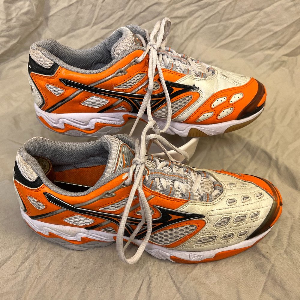 Mizuno Wave Lightning 3 - Picture 2 of 7